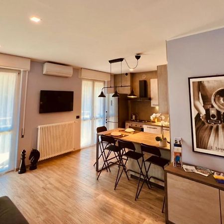 La Tana Del Ludo Apartment บาเวโน ภายนอก รูปภาพ