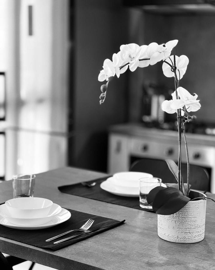 La Tana Del Ludo Apartment บาเวโน ภายนอก รูปภาพ