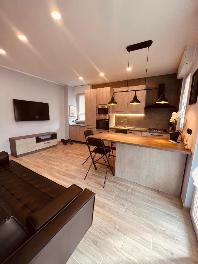 La Tana Del Ludo Apartment บาเวโน ภายนอก รูปภาพ