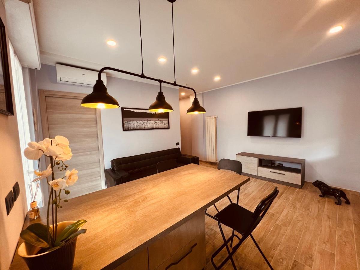 La Tana Del Ludo Apartment บาเวโน ภายนอก รูปภาพ