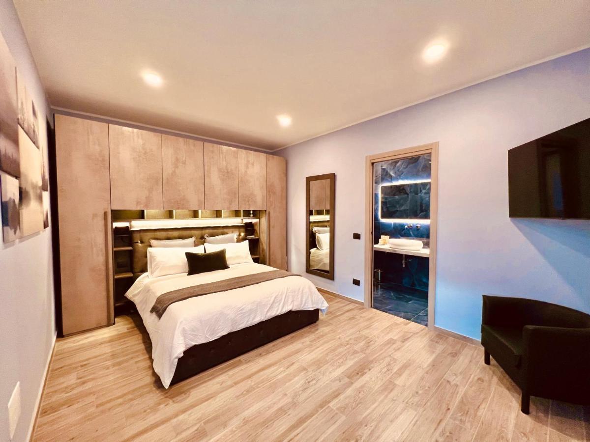La Tana Del Ludo Apartment บาเวโน ภายนอก รูปภาพ